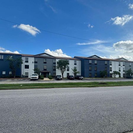 Quality Inn & Suites At Airport Blvd I-65 Mobile Exteriér fotografie