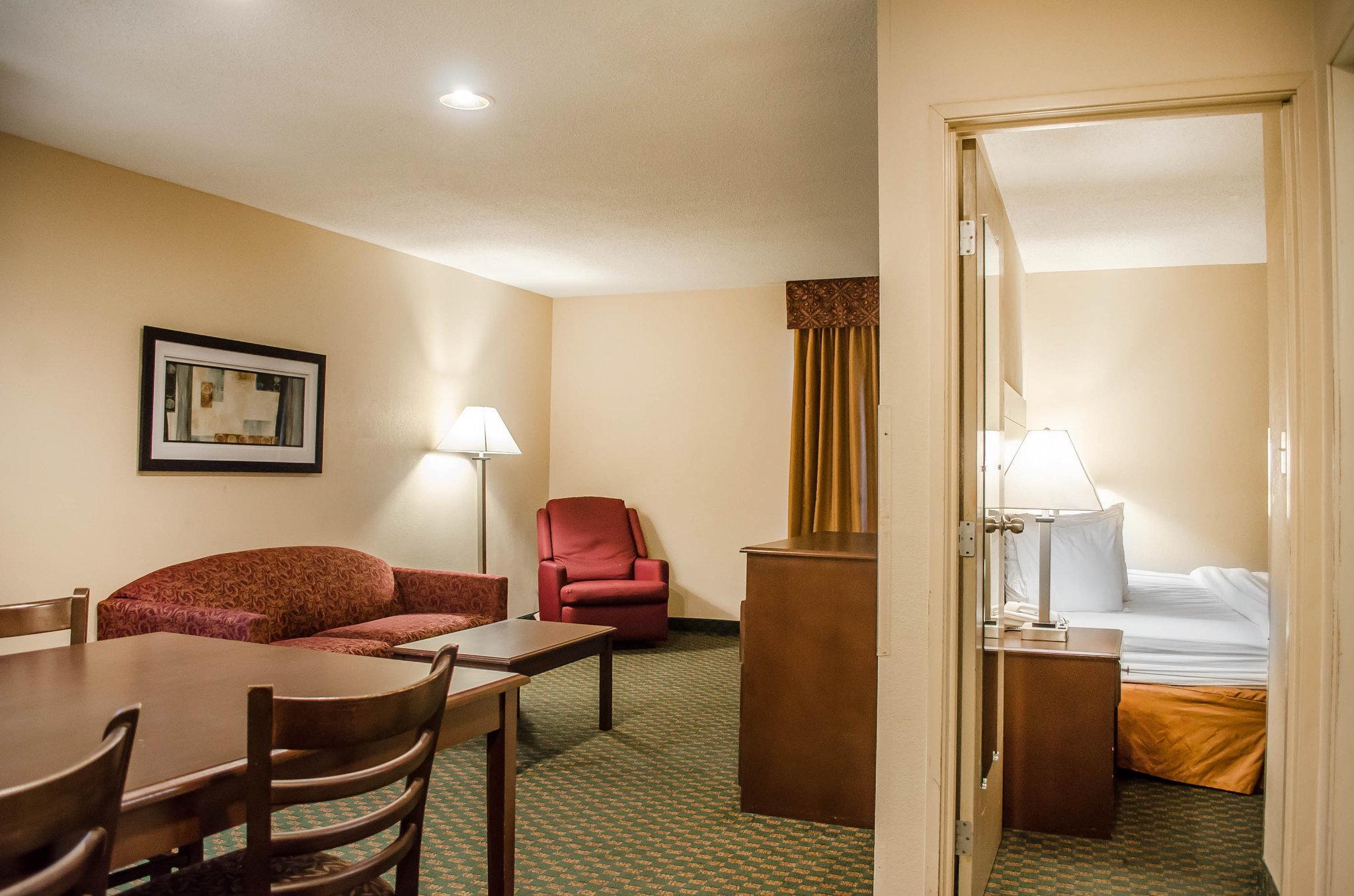 Quality Inn & Suites At Airport Blvd I-65 Mobile Exteriér fotografie