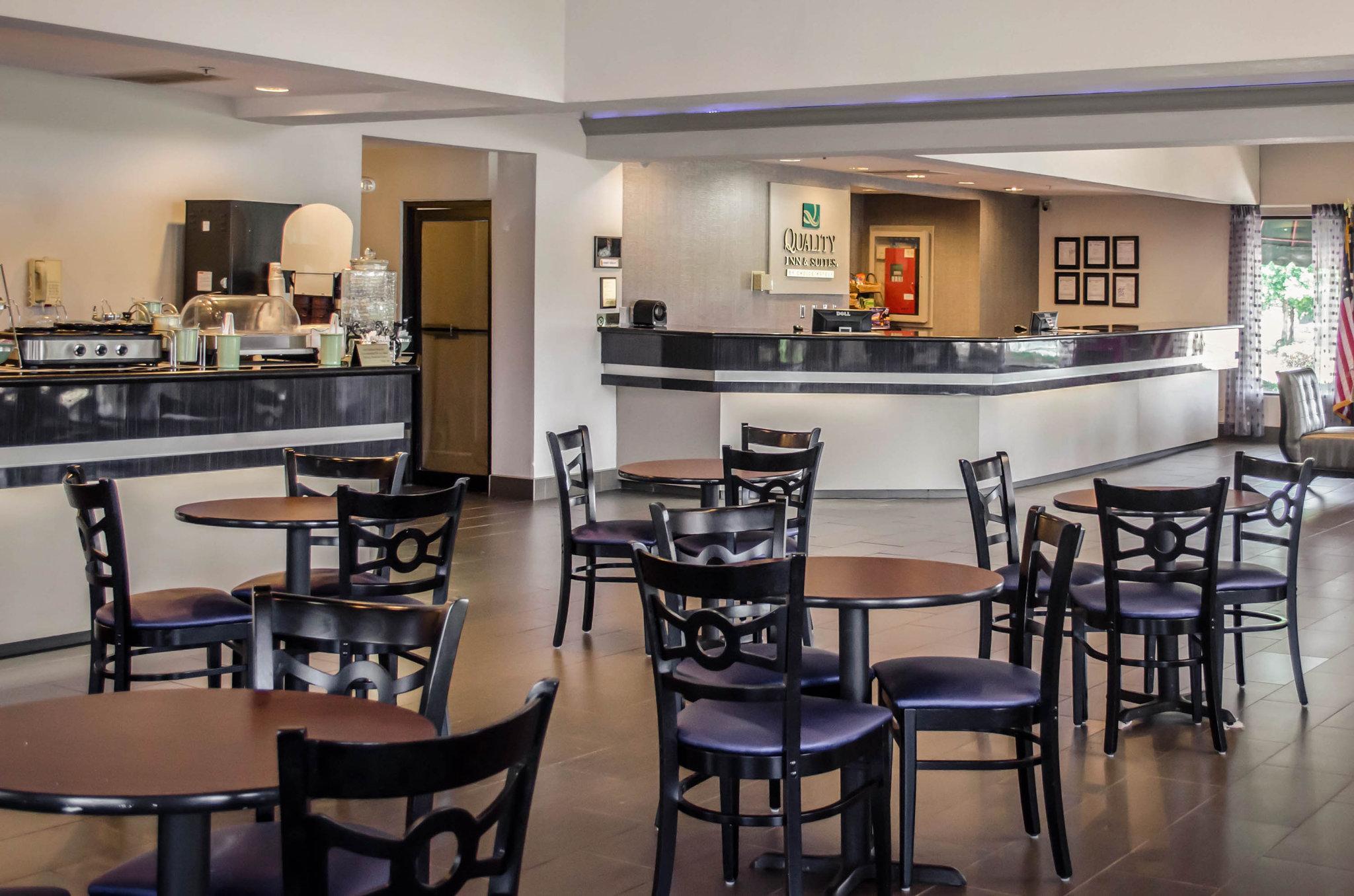 Quality Inn & Suites At Airport Blvd I-65 Mobile Exteriér fotografie