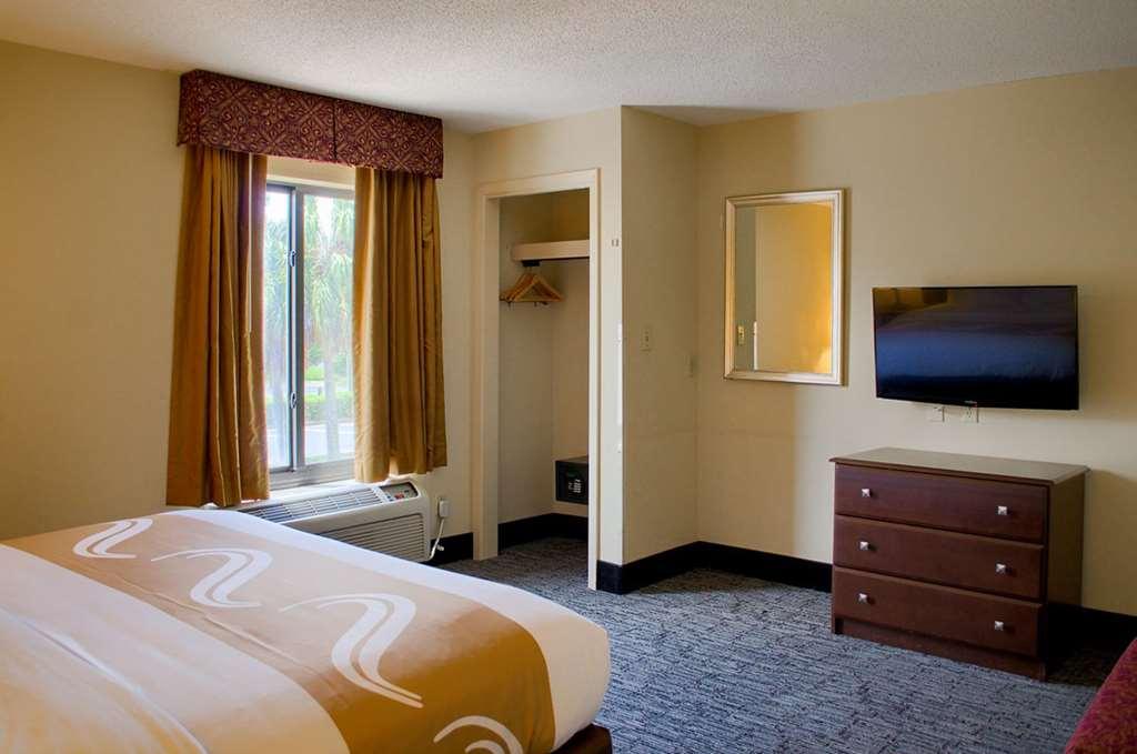 Quality Inn & Suites At Airport Blvd I-65 Mobile Pokoj fotografie