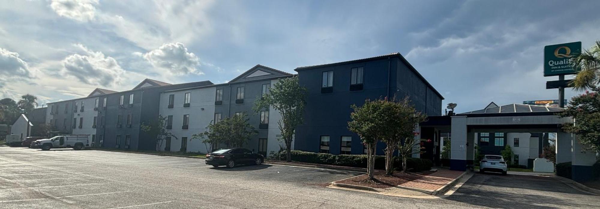 Quality Inn & Suites At Airport Blvd I-65 Mobile Exteriér fotografie